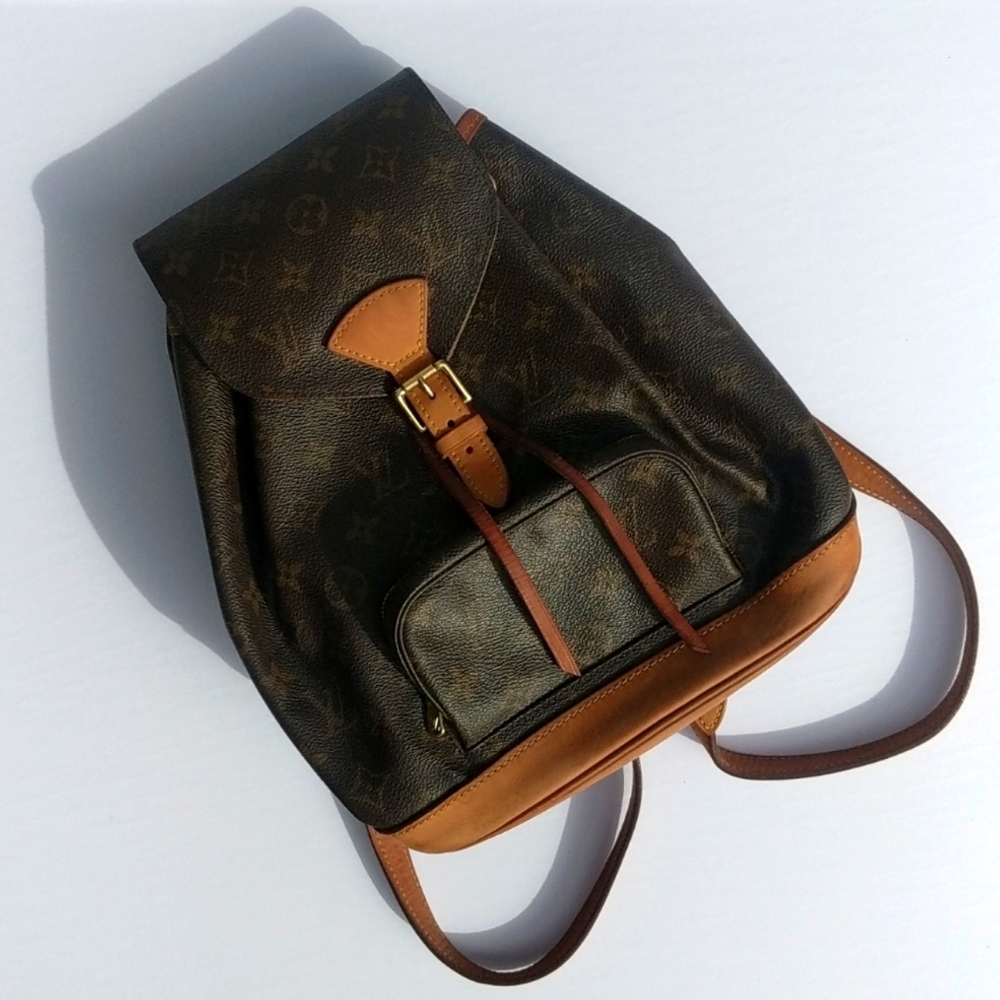 Louis Vuitton Monogram Montsouris MM Backpack - Picture 2 of 16
